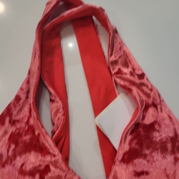 FABLETICS Oasis Crushed Velour Twist Sports Bra S NEW - Picture 5 of 9